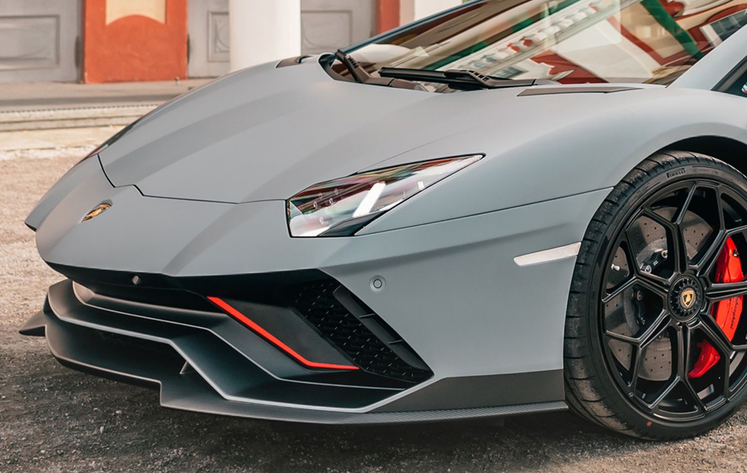 Lamborghini Aventador - Imagen 2