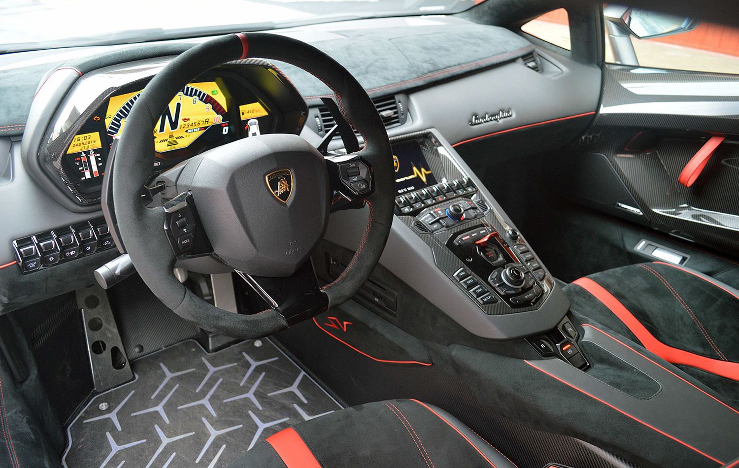 Lamborghini Aventador - Imagen 5